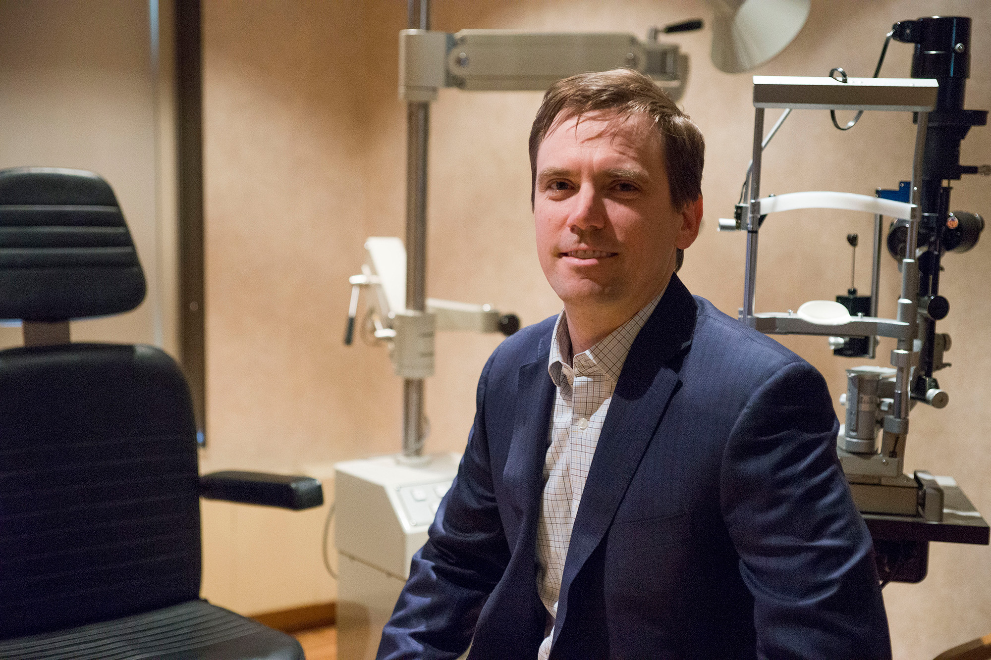 University of Iowa alum Jeffrey Lynch in an eye exam room