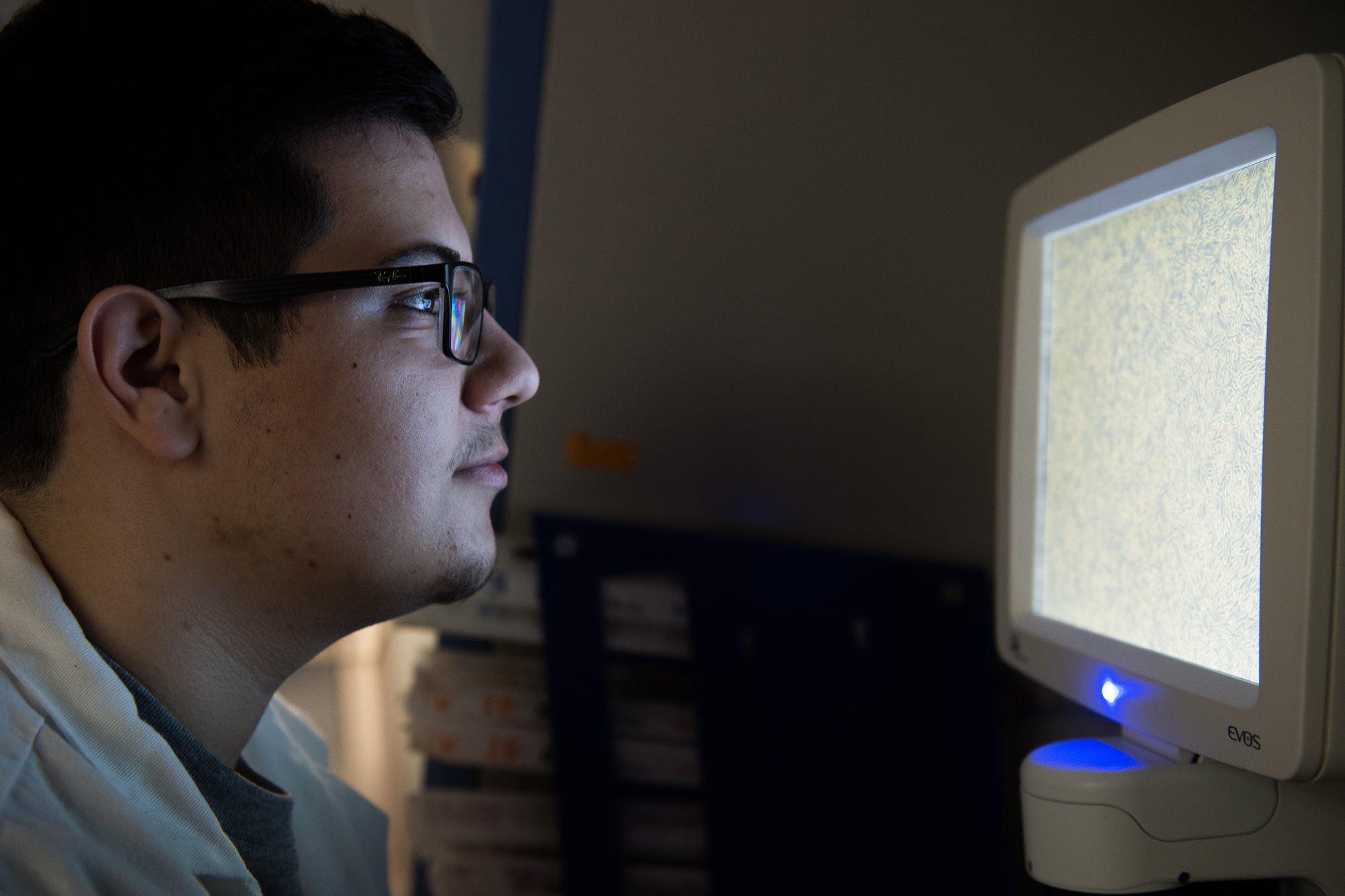 University of Iowa student Eric Ortiz in the lab