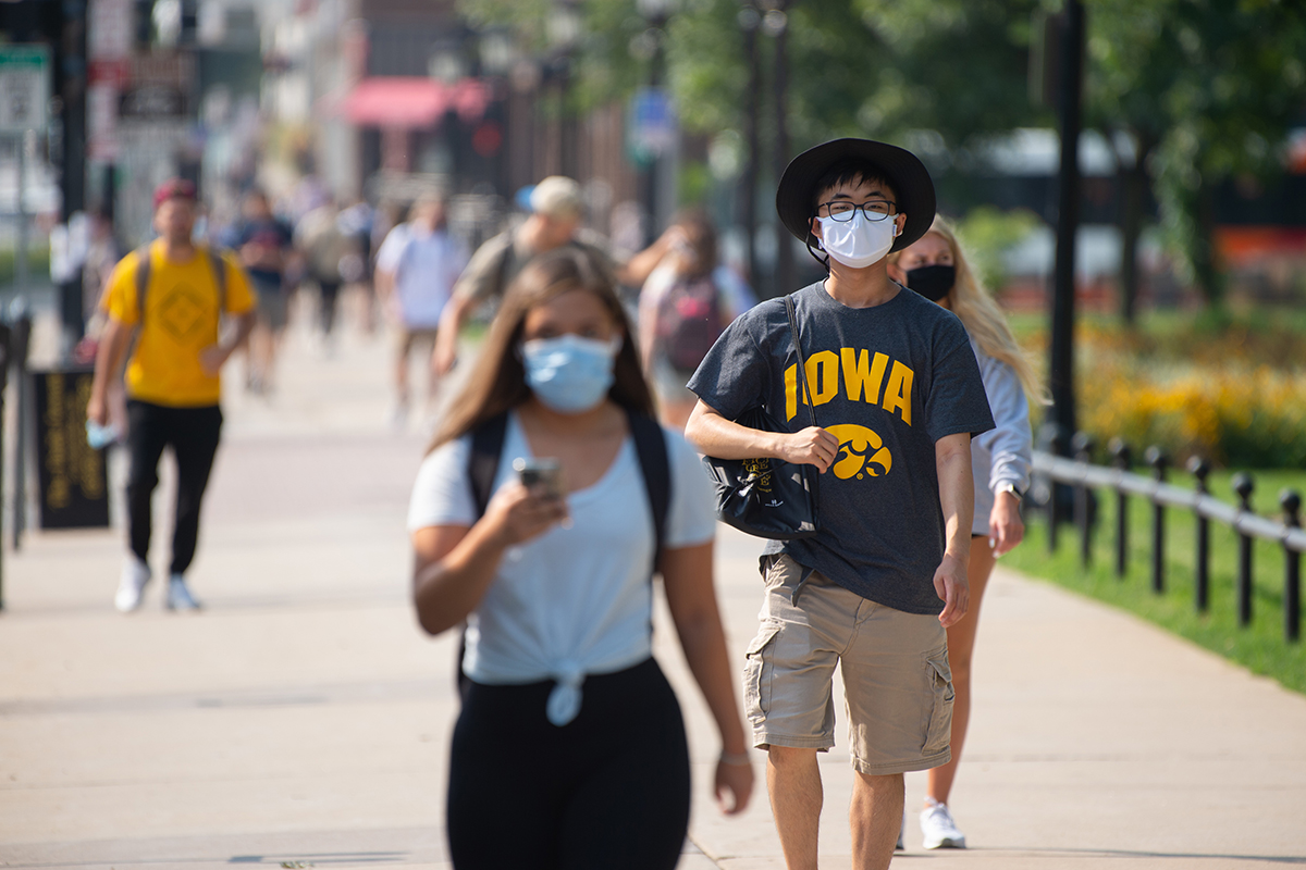 students walking on university of iowa campus