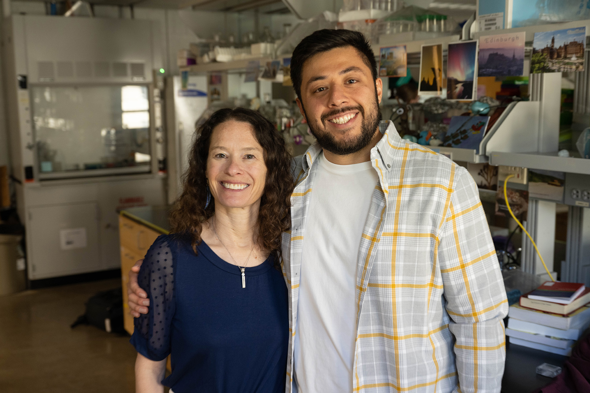 University of Iowa faculty member Maurine Neiman with University of Iowa alum Jorge Moreno in a lab