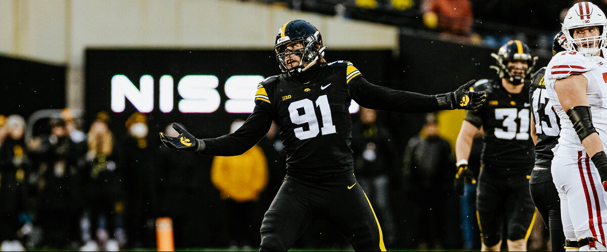 Lukas VanNess playing in a football game