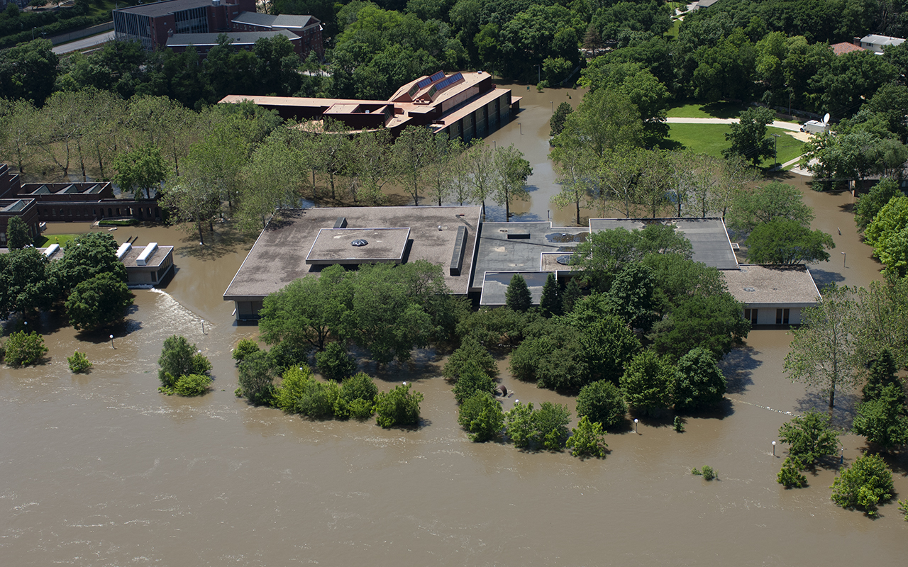 the university of iowa museum of art under water during the flood of 2008