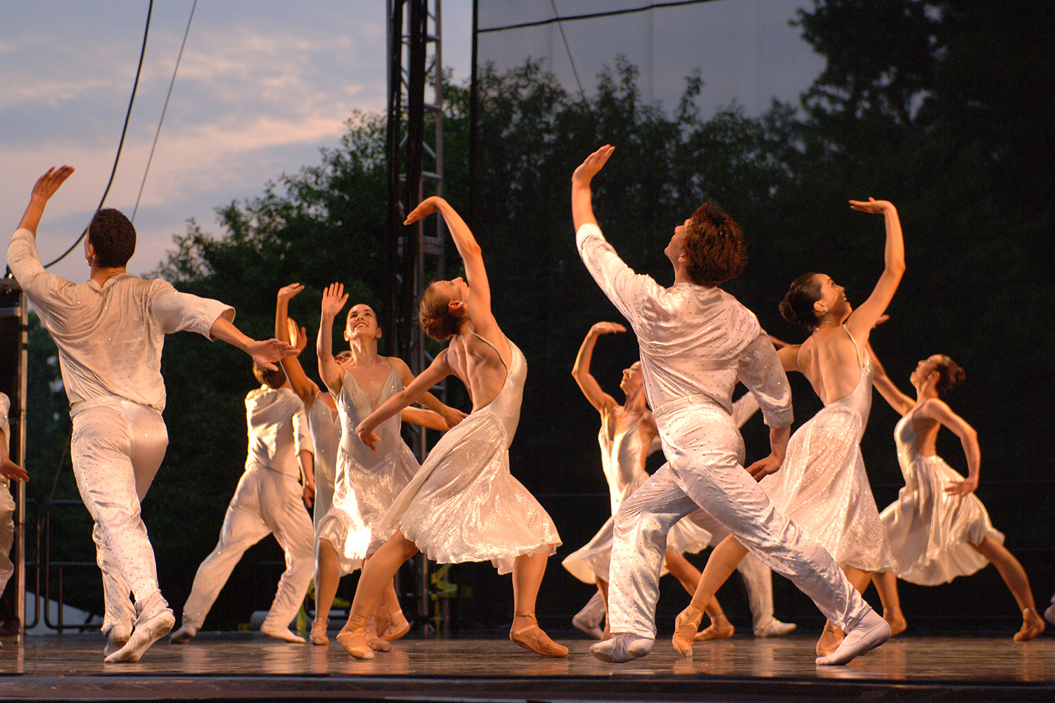 The Joffrey Ballet presents a free outdoor performance