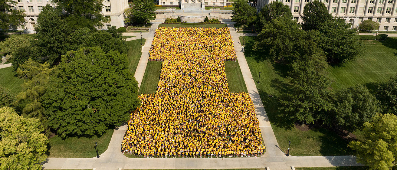 the university's 2023 incoming class, forming the shape of the letter I near Old Capitol on the UI campus