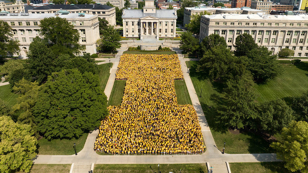 the university's 2023 incoming class, forming the shape of the letter I near Old Capitol on the UI campus